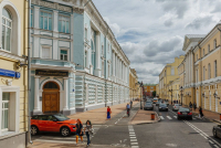 Большая Никитская улица - от мрачных 90-х до главной ресторанной улицы